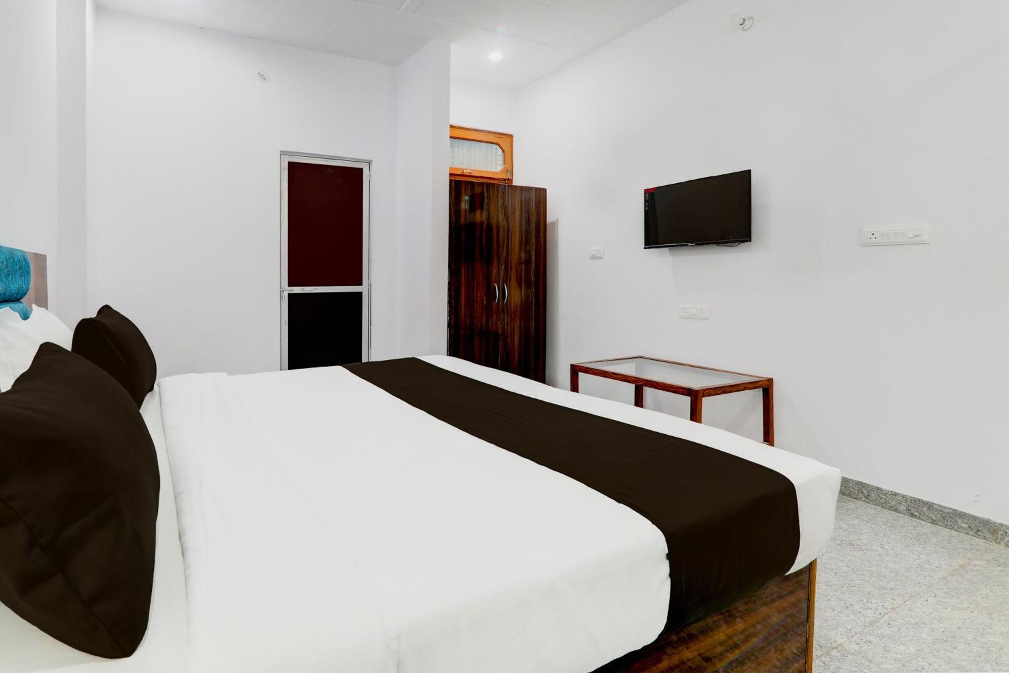 Hotel O White House Hasanganj Extérieur photo